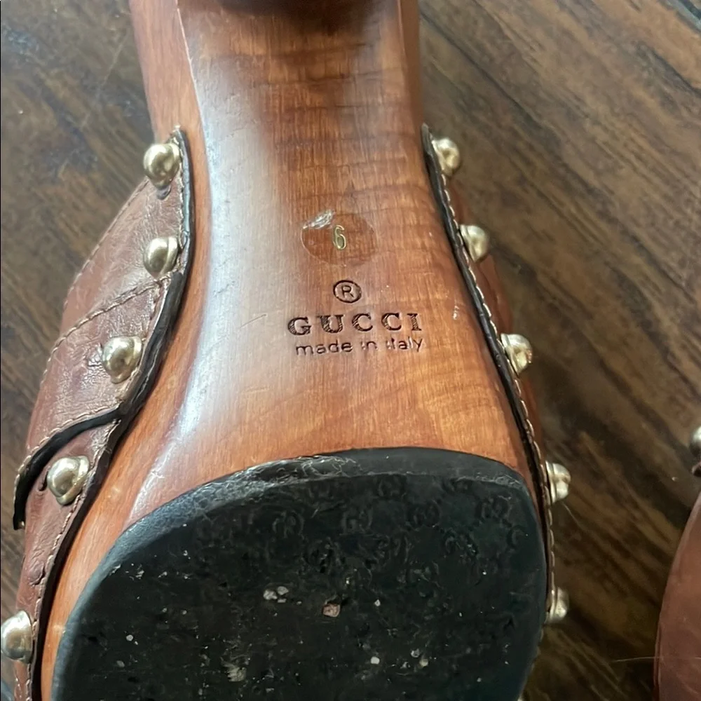 Gucci Brown High-Heeled Mule Sandals with Studs - Picture 7 of 7